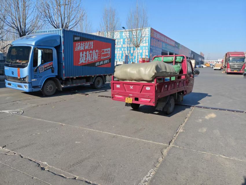 點(diǎn)擊查看詳細(xì)信息<br>標(biāo)題：發(fā)貨現(xiàn)場(chǎng) 閱讀次數(shù)：0