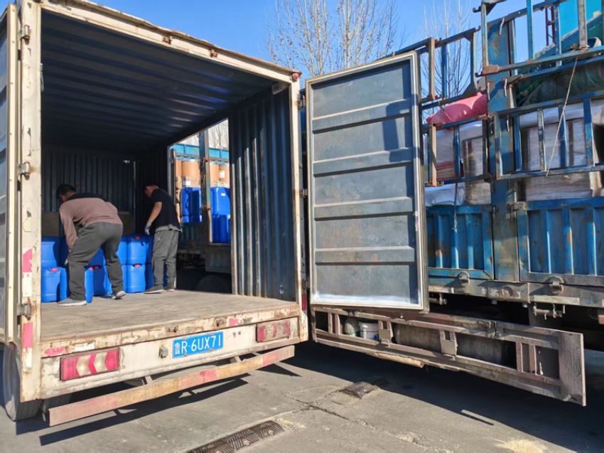 點(diǎn)擊查看詳細(xì)信息<br>標(biāo)題：發(fā)貨現(xiàn)場(chǎng) 閱讀次數(shù)：0